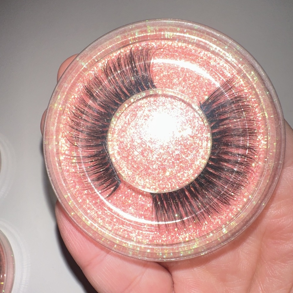 7 pairs of Eyelashes